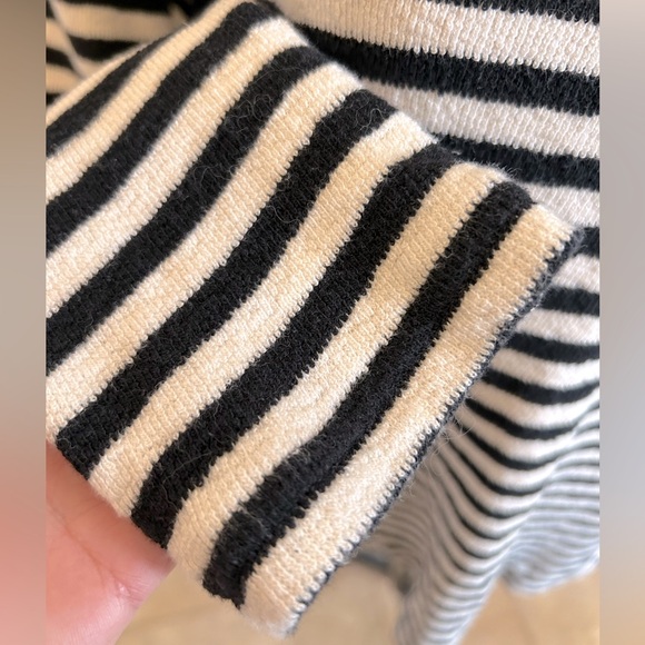 CHAPS striped long sleeve lightweight sweater - Picture 3 of 5